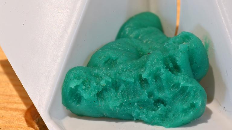 Soft paste formulation shows tooth marks of mouse bait take