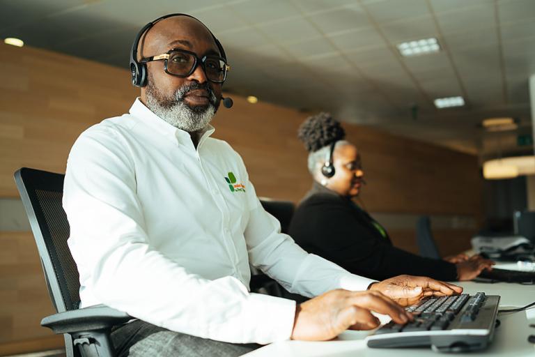 1024_x_683_lnps_call_centre_team.jpg
