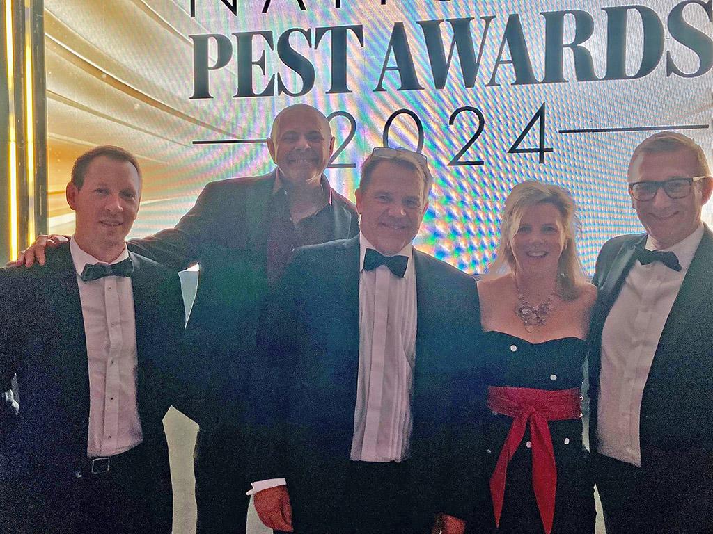 1024_x_768_syngenta_team_at_the_national_pest_awards.jpg
